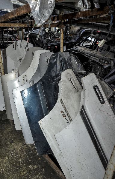 91 MODEL TOYOTA COROLLA ÇIKMA KAPILAR GÜVEN JEEP 'DE